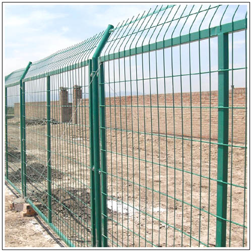 welded wire mesh fence advantage