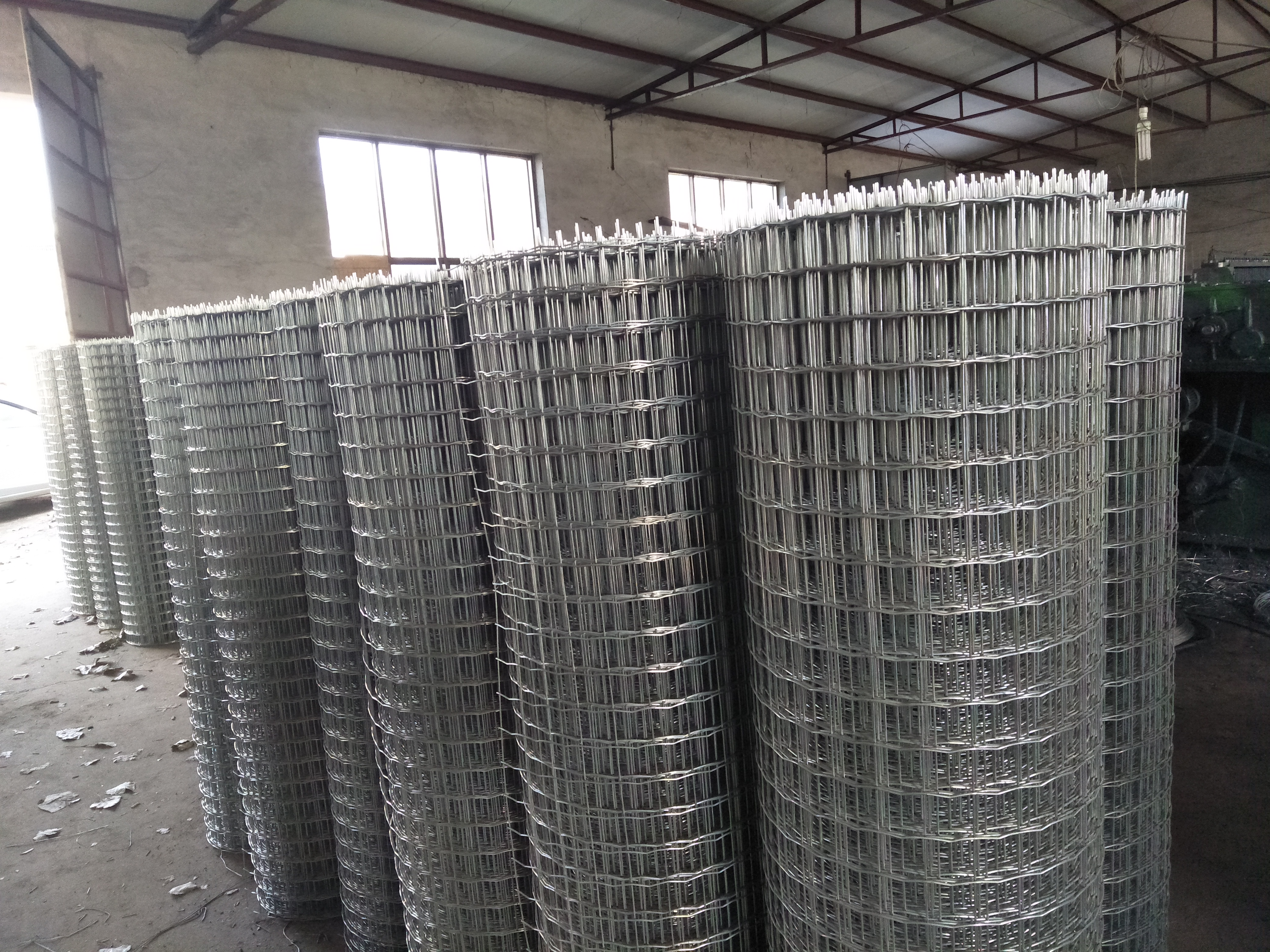 The Process Galvanizing Of Hot-dipped Galvanized Welded Wire Mesh 