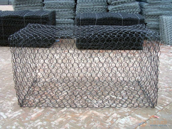 How many kinds of surface treatment are there in the gabion basket?