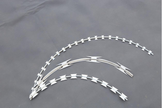  Cheap Price And Good Quality of Blade Barbed Wire