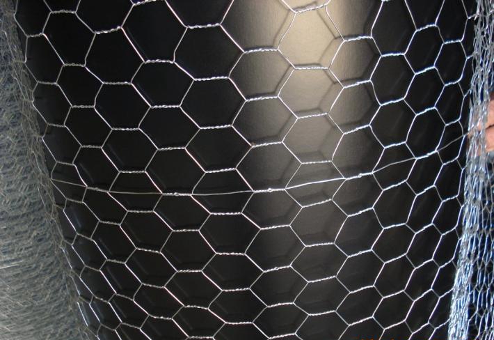 What's the usage and type for the hexagonal wire mesh?