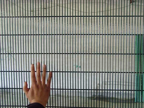 High quality 358 security fence from Hebei qunkun 