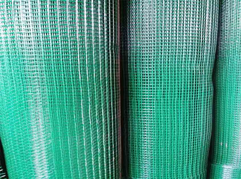 The Role of Welded Wire Mesh Rolls in Temporary Structures