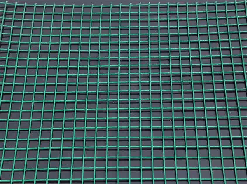The Role of Welded Wire Mesh Rolls in Temporary Structures