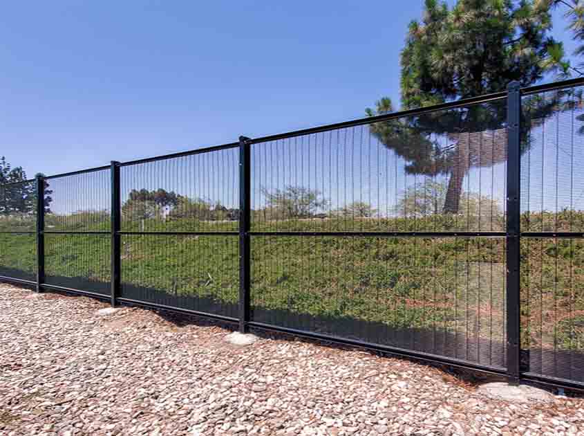 Is galvanized wire mesh resistant to fire