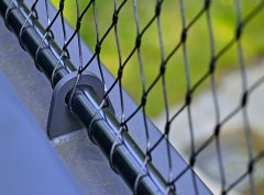 The Correct Installation Process and Precautions for Wire Rope Mesh Fences