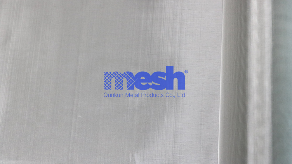Stainless Steel Security Mesh for Swimming Pool Enclosures: Safety First