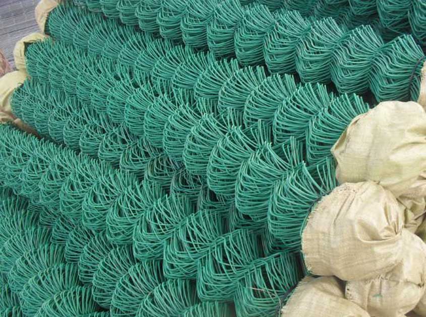 Heavy Duty Chain Link Fence for Security and Perimeter Protection Heavy Duty Chain Link Fence for Security and Perimeter Protection