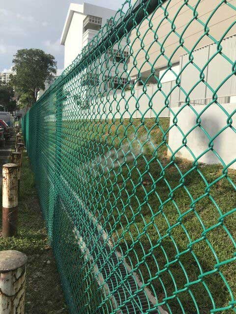 How Is Chain Link Wire Mesh Made? Manufacturing Process Explained How Is Chain Link Wire Mesh Made? Manufacturing Process Explained